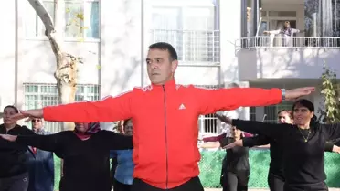 Silifke Belediye Başkanı Sadık Altunok, kadınlarla spor yaparak farkındalık oluşturdu