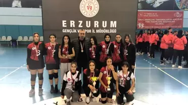 Oltu İbni Sina Mesleki ve Teknik Anadolu Lisesi Genç Kızlar Hentbol Takımı İl Birincisi Oldu