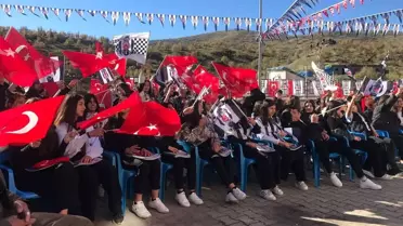 1903 Karakartallar Derneği, Uludere'deki öğrencilere forma, atkı ve bere hediye etti