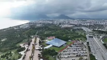 Antalya Kitap Fuarı'nda Kitapseverlerin Yoğun İlgi Gördü