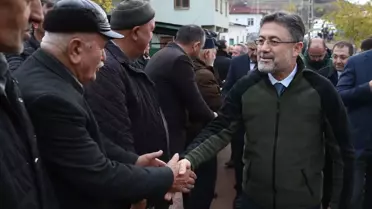 Bakan Yumaklı, Kastamonu'da yangın zararı gören köyü ziyaret etti