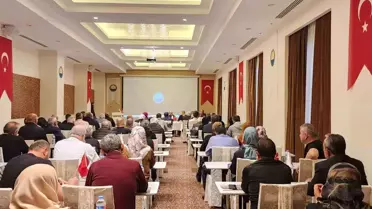 Gölbaşı Belediye Başkanı Şimşek, istişare toplantısında muhtarlar ve oda başkanlarıyla buluştu