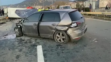 Rize'de otomobil minibüse çarptı: 4 yaralı