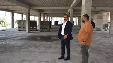 Tatvan'da yapımı devam eden Kapalı Çarşı'nın inşaatı hızla ilerliyor