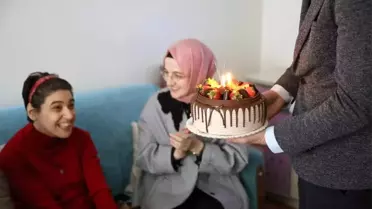 Akyurt Belediye Başkanı Nagihan Kargel'e sürpriz doğum günü kutlaması yaptı