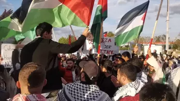 KKTC'de Girne Amerikan Üniversitesi öğrencileri İsrail'in saldırılarını protesto etti