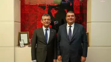 Seferihisar Belediye Başkanı İsmail Yetişkin, CHP Genel Başkanı Özgür Özel'i ziyaret etti