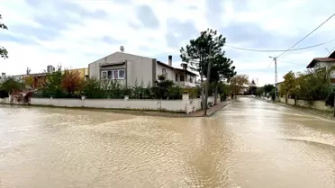 Silivri'de Şiddetli Sağanak Hasara Yol Açtı