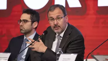 MHP'den 'Türkiye'de ve Dünyada Spor Diplomasisi' paneli