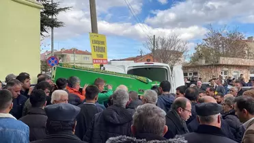Eskişehir'de trafik kazasında ölen gençlerin cenazesi toprağa verildi