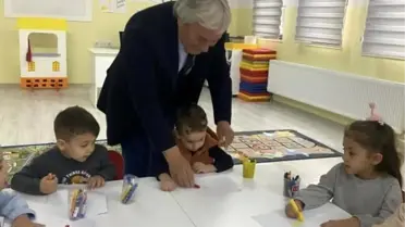 Bilecik'in Osmaneli İlçe Belediye Başkanı minik öğrencilerle buluştu