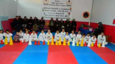 Posof Gençlik ve Spor Müdürlüğünde Tekvando Eğitimi Gören Sporcuların 2023 Yılı Son Kuşak İmtihanı Yapıldı