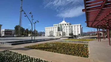 Döşemealtı Belediyesi Kent Meydanı'nın İsmi Değiştirildi