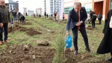 ODÜ'de Cumhuriyet'in 100. yılı etkinlikleri kapsamında 100 fidan dikildi