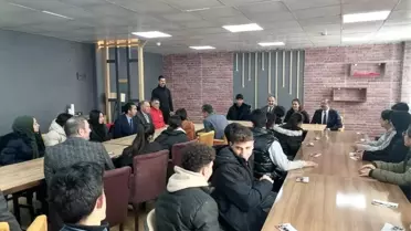 Çıldır Kaymakamı M. Enes İpek, üniversite sınavına girecek öğrencilerle buluştu
