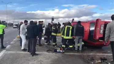 Konya'da minibüs ve otomobil çarpıştı: 1 ölü, 1 yaralı