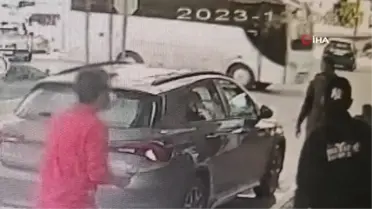 Antalya'da elektrikli scooter ile otomobil çarpıştı, 1 kişi yaralandı