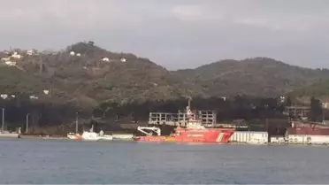 Zonguldak'ta batan geminin yerinde söküm işlemleri başladı