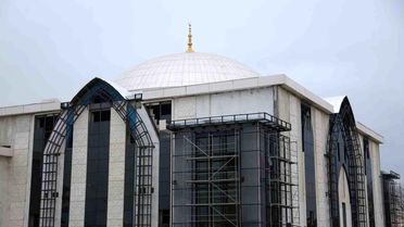 Kartepe Kent Meydanı Cami'de çalışmalar devam ediyor