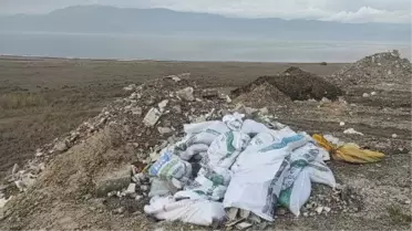 Burdur Gölüne Moloz ve Atık Döküldü