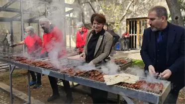 TBMM'deki mangal partisine Şamil Tayyar'dan tepki: Hatayı kabullenip empati yapmak daha doğru olmaz mı?