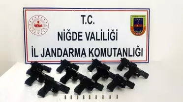 Niğde'de yapılan operasyonda 11 adet ruhsatsız tabanca ele geçirildi