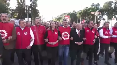 Disk, 'Vergide Adalet, Gelirde Adalet, İnsanca Yaşanabilir Bir Ücret' İçin İzmir'de: 'Enflasyon Tek Haneli Rakamlara Düşene Kadar Asgari Ücret Yılda...