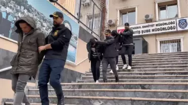 Sosyal medyada müstehcen paylaşım yapan 3 şüpheliden 2'si tutuklandı