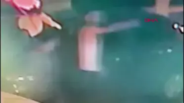 Bağcılar'da Esnaflardan Haraç İsteyen Şüpheliler 2 Kişiyi Silahla Yaraladı