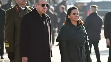 Cumhurbaşkanı Erdoğan, Budapeşte'de remsi törenle karşılandı