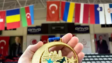 Düzce Üniversitesi Öğrencisi Avrupa Wushu Şampiyonası'nda Birinci Oldu