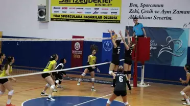 Söke Belediyesi Saldos Voleybol Takımı, Didimspor'u mağlup etti
