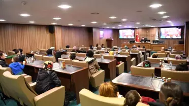 Altınordu Belediye Başkanı Aşkın Tören, halk gününde vatandaşlarla buluştu