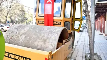 Emet ilçesine hibe yoluyla iş makineleri kazandırıldı