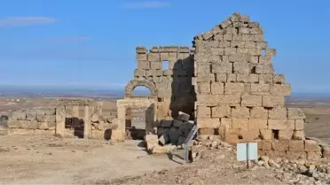 Zerzevan Kalesi'nde 1800 yıllık ameliyat malzemeleri bulundu