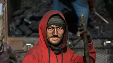 Kabil'deki Kömür Pazarında Hareketli Günler