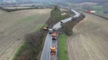 Arnavutköy'de yol çöktü