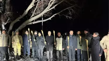 Sarıkamış Harekatı'nın 109'uncu yılı anma etkinliklerinde öğrenciler eksi 10 derecede 'saygı nöbeti' tuttu