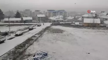 Yağan karı türkülerle karşıladılar
