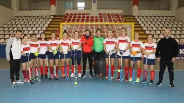 Kadınlar Salon Hokeyi Süper Ligi'nde play-off takımları belli oldu