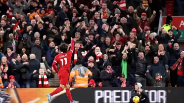 Arsenal, Liverpool ile berabere kalarak liderliğini sürdürdü