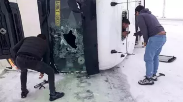 Çıldır'da Kar Yağışı ve Trafik Kazası