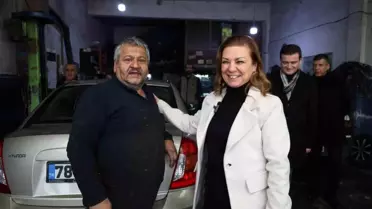 Safranbolu Belediye Başkanı Elif Köse, esnafları ziyaret ederek yeni yıllarını kutladı