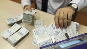 Çalışan emeklilere 5 bin lira ikramiye verilmesini de içeren ekonomi ağırlıklı torba kanun teklifi Meclis'te kabul edildi