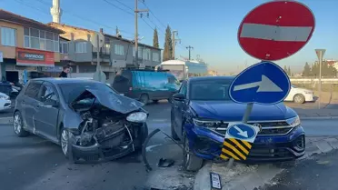 Kocaeli Darıca'da Otomobil ile SUV Çarpıştı: 3 Yaralı
