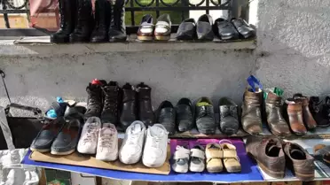 Van'da Ayakkabı Tamircisi, Çöpe Atılan Ayakkabıları Tamir Ederek İhtiyaç Sahiplerine Veriyor