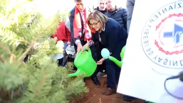 Gaziantep'te 3 Bin 26 Metrekarelik Alana Ağaç Dikimi Yapıldı