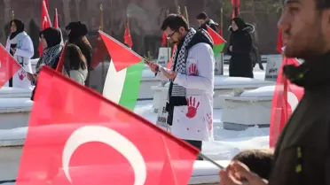 Erzurum ve Kars'ta Sağlık Çalışanları İsrail'in Gazze'ye Saldırılarına Tepki Gösterdi