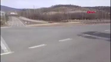 SİVAS'ta Kontrolden Çıkan Kamyon 2 Katlı Eve Çarptı