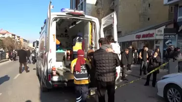Muş'ta 6 Katlı Binada Çıkan Yangında Mahsur Kalan 25 Kişi İtfaiyenin Yardımıyla Kurtarıldı